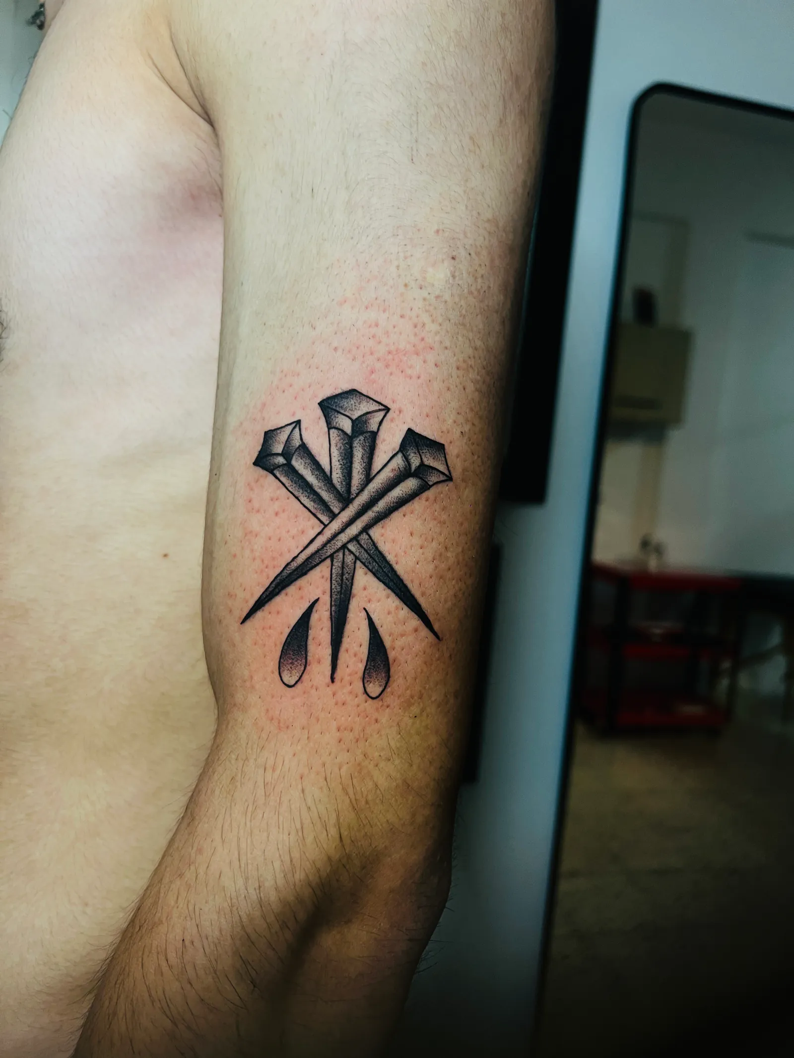 Tatuaje Tradicional Americano por Holly Tattoo 13 — pieza 01
